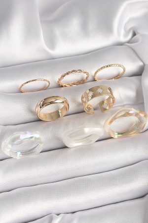 Pirinç Gold Renk Beyaz Akrilik Plastik Modek Kutup Yıldız İşleme Detay Kadın Yüzük Kombini